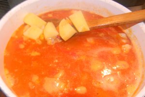 Ciorba de cartofi cu carne de porc