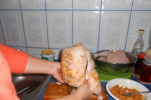 Pui cu unt, mustar si condimente