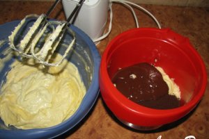 Tort cu 3 tipuri de ciocolata