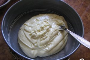 Tort cu 3 tipuri de ciocolata