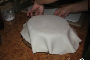 Tort cu 3 tipuri de ciocolata