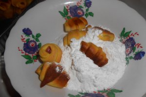 Cornulete cu osanza si ulei de palmier