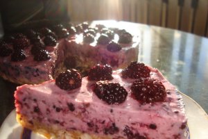 Cheesecake cu iaurt si mure