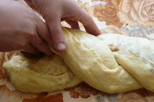Cozonaci framantati la masina de facut paine
