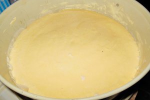 Tort cu mousse de capsuni