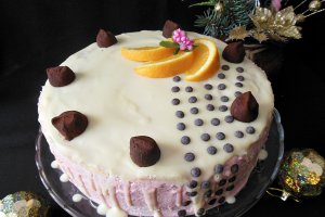 Tort cu mousse de capsuni