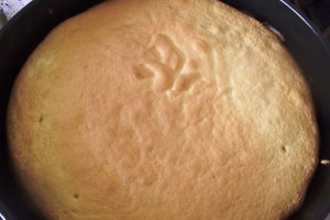 Tort cu jeleu de visine si crema de ciocolata cu  mascarpone
