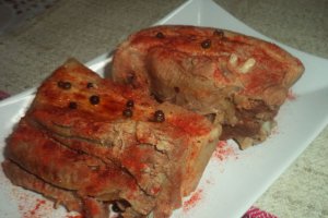 Piept de porc fiert in zeama de varza