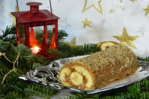 Rulada cu crema caramel si banana