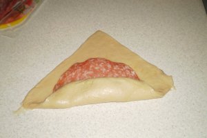 Cornuri cu salam italian