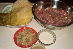Sarmale cu carne afumata si carnati