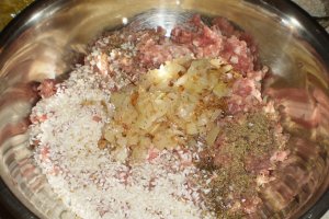 Sarmale cu carne afumata si carnati
