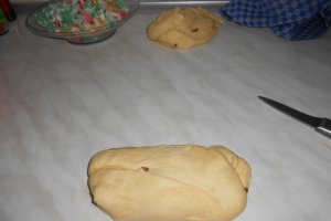 Cozonac cu mac, nuca si rahat