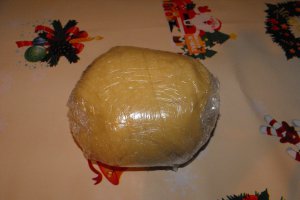 Cornulete cu untura, nuca si gem