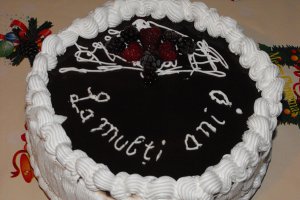 Tort cu ciocolata si zmeura