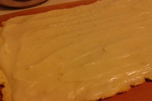 Prajitura alba cu crema de lamaie