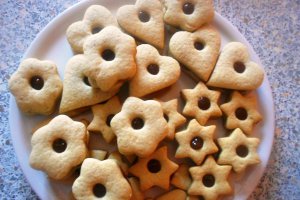 Biscuiti fragezi cu gem