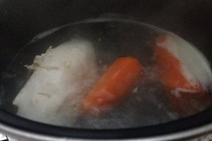 Salata de pui cu ciuperci si porumb