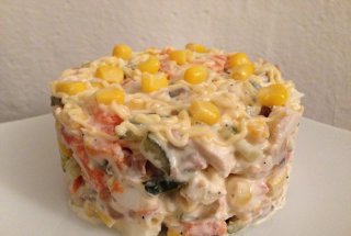 Salata de pui cu ciuperci si porumb