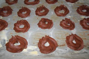 Fursecuri cu cacao si ciocolata alba