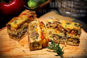 Placinta rustica umpluta cu pui, ciuperci, rosii, mazare si naut