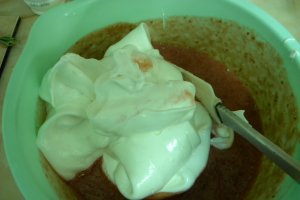 Tort cu spuma de capsuni