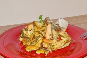 Paella cu fructe de mare si peste