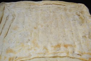 Cremsnit cu foietaj de casa