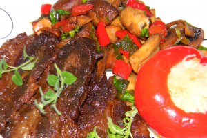 Ceafa de porc caramelizata in bere neagra