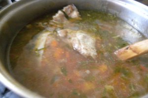 Ciorba de pui acrita cu zeama de varza sau moare