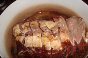 Muschiulet de porc in sos de usturoi si cartofi