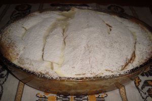 Clatite cu crema de branza, nuci si stafide