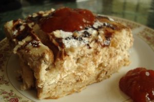 Clatite cu crema de branza, nuci si stafide