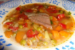 Ciorba cu legume si prosciutto