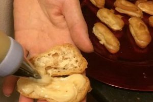 Mini eclere cu crema de vanilie