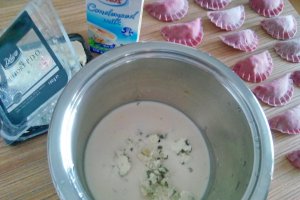Ravioli de casa cu umplutura de branza si busuioc
