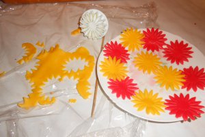 Tort colorat