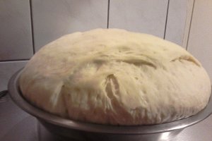 Pizza - asa cum o fac eu - home made by Carmen