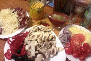 Pizza - asa cum o fac eu - home made by Carmen