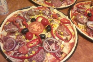 Pizza - asa cum o fac eu - home made by Carmen