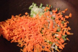 Ciorba de salata cu pancetta si zucchini