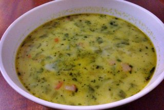 Ciorba de salata cu pancetta si zucchini