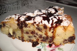 Prajitura cu mere, mure si afine
