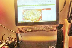 Tartă cu cremă de vanilie, banane și glazură de ciocolată a la Timea