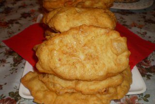 Aperitiv placinte sarate