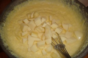 Mamaliguta umpluta .. la cuptor