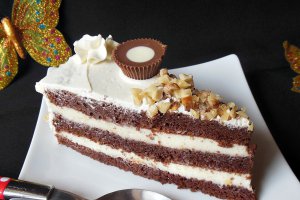 Tort cu crema de vanilie si ganache de ciocolata alba