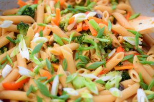 Penne integrale cu legume