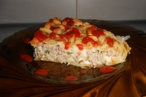 Placinta cu carne si mozzarella