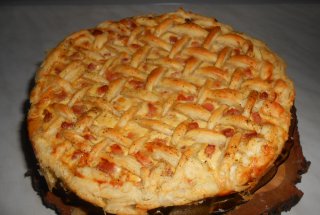 Placinta cu carne si mozzarella